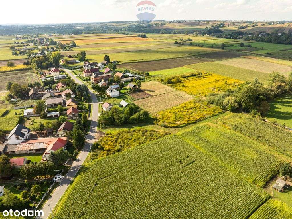 Płaska, prostokątna działka 33 km do Krakowa-11