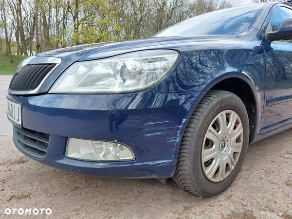 Skoda Octavia Combi 2.0 TDI DPF Ambiente - 10