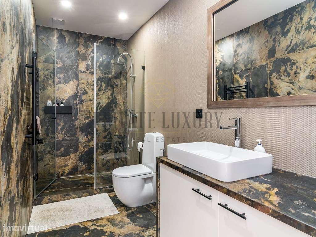 Luxury Apartamento T2 Duplex na Avenida-11