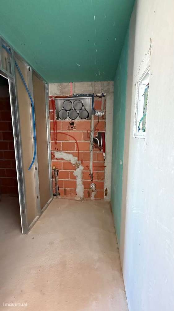 APARTAMENTO T2 Duplex  com terraço, como novo, Situado no Bairro No...-15