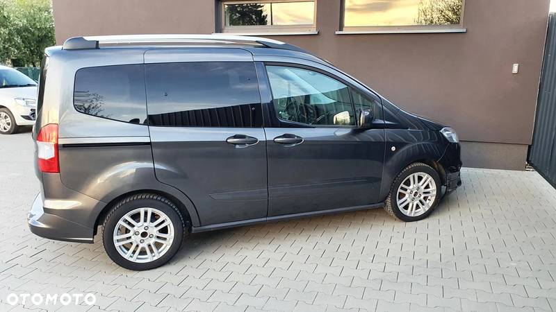 Ford Tourneo Courier 1.0 EcoBoost Titanium - 9