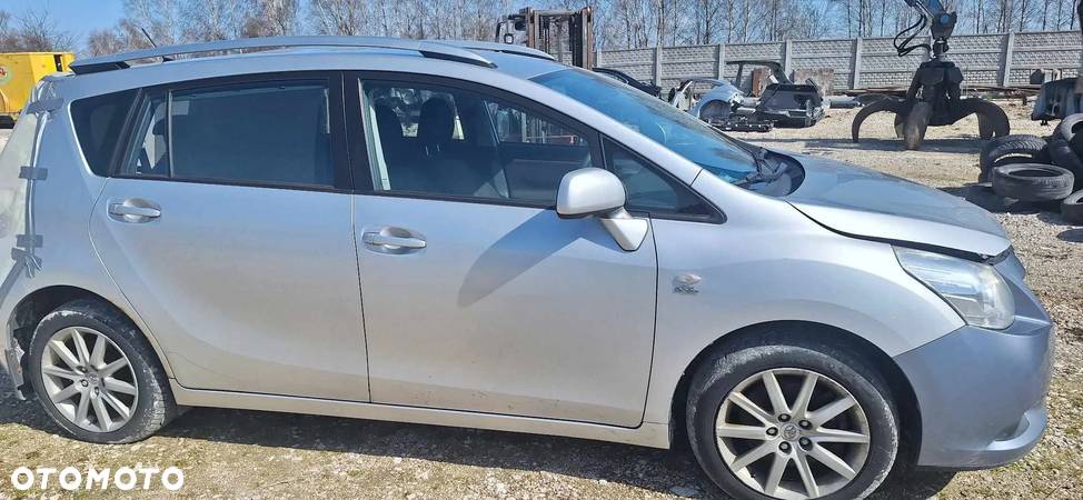 Toyota Verso 1F7 pas przedni dolny - 5