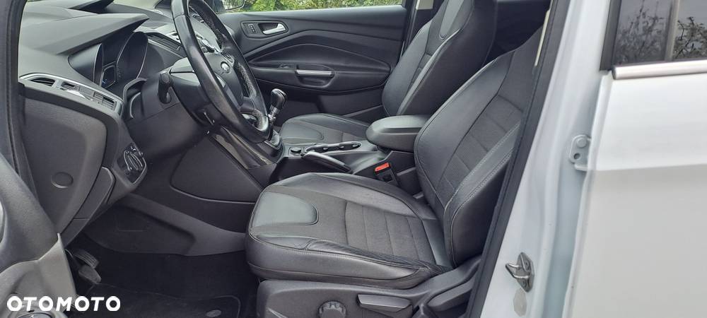 Ford Kuga 1.6 EcoBoost 2x4 Individual - 13