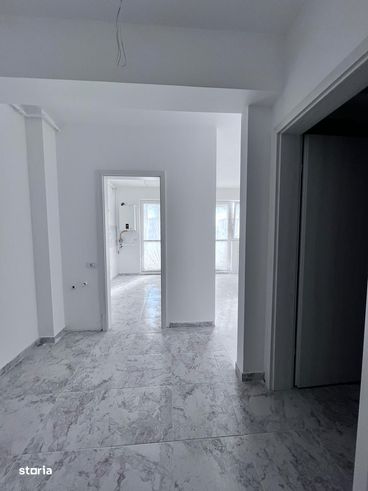 Apartament/ Garsoniera cu Gradina Proprie, Metrou Berceni-2