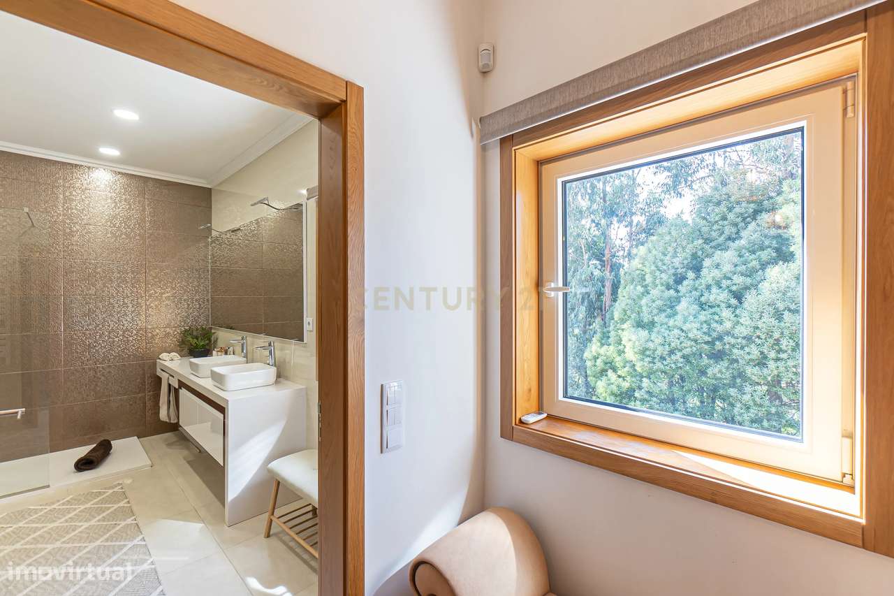 Fantástica moradia T4 de Luxo com piscina em Valongo-27