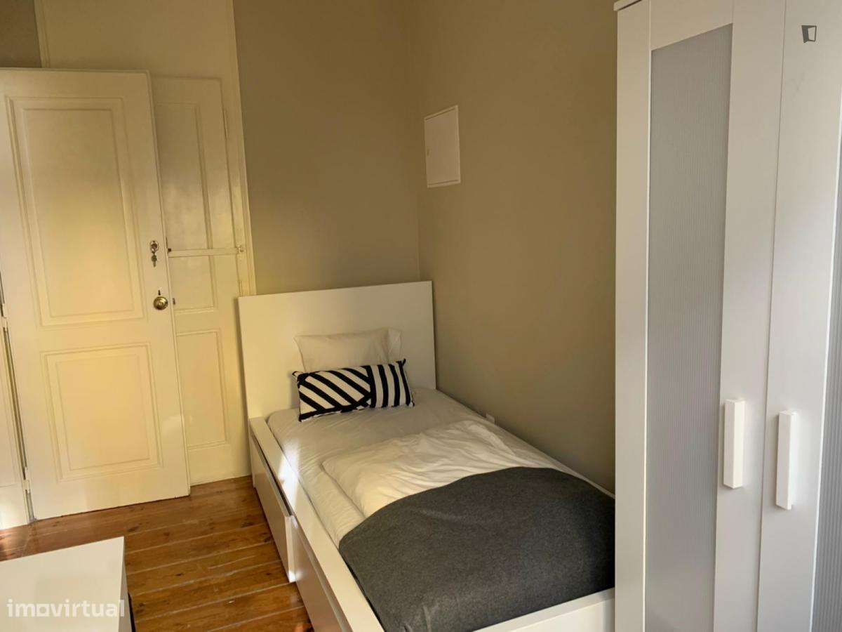 Quarto - localizado em Arroios Lisbon - Grande imagem: 5/10
