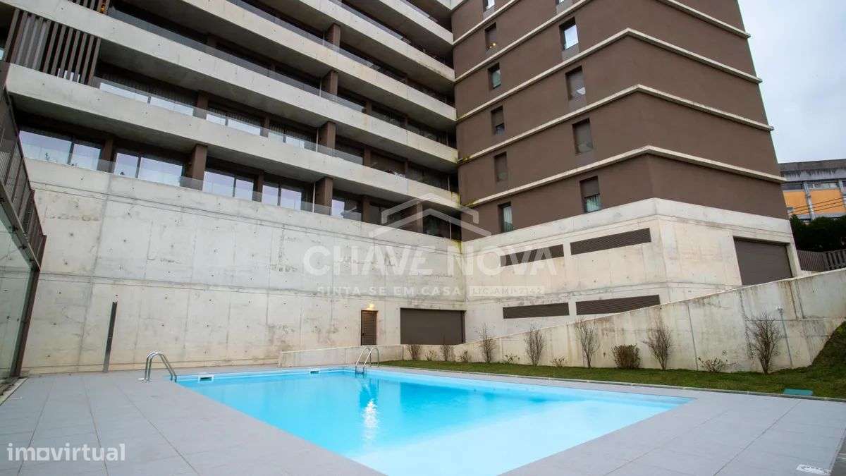 T2 c/ Garagem e Piscina em Oliveira do Douro-15