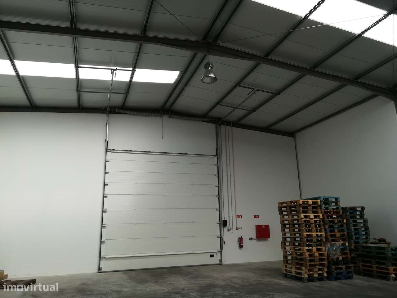 Armazém para Venda - 1411 m2 - Grande imagem: 4/7
