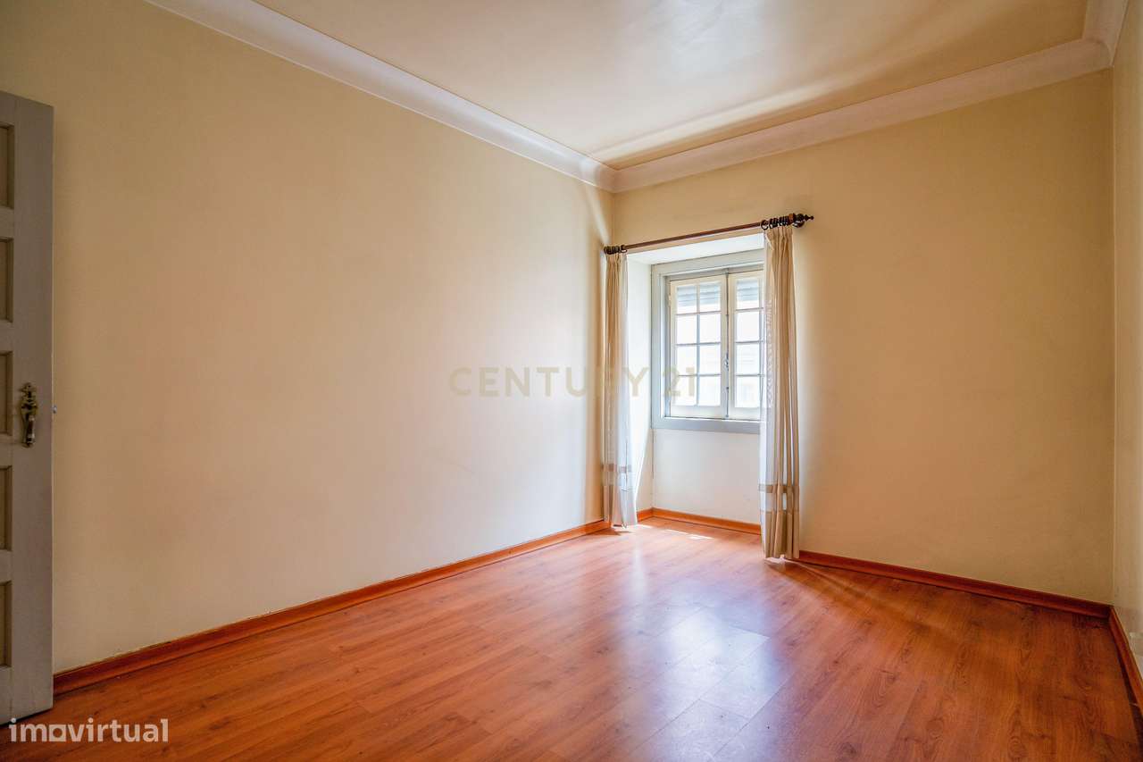 Apartamento T3 no centro das Caldas da Rainha-21