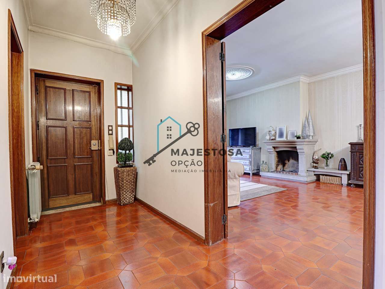 Moradia T5 com Piscina na Rua Padre Cruz, Maximinos - Grande imagem: 2/47