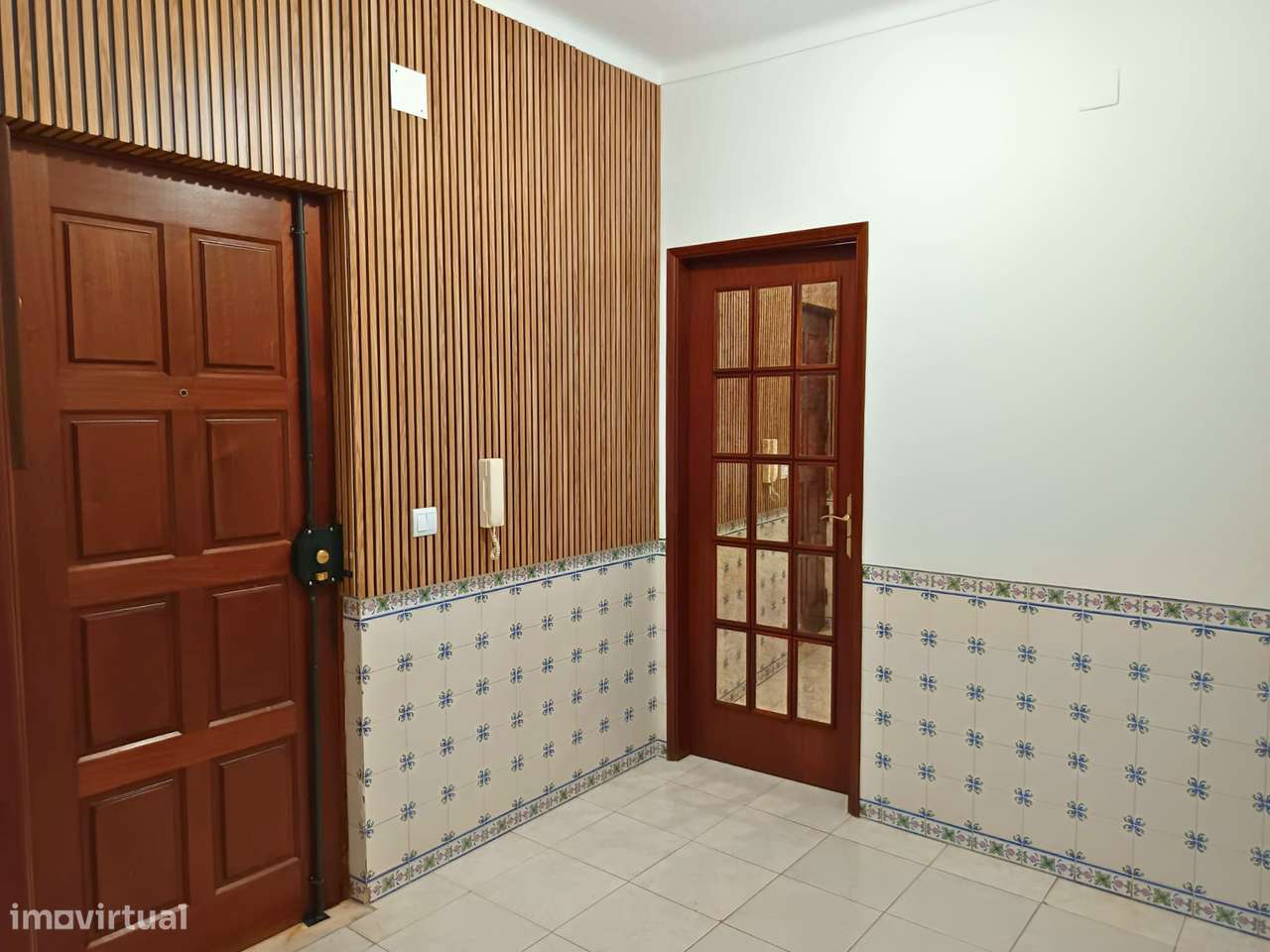 Apartamento T3 remodelado perto do Hospital - Grande imagem: 2/18