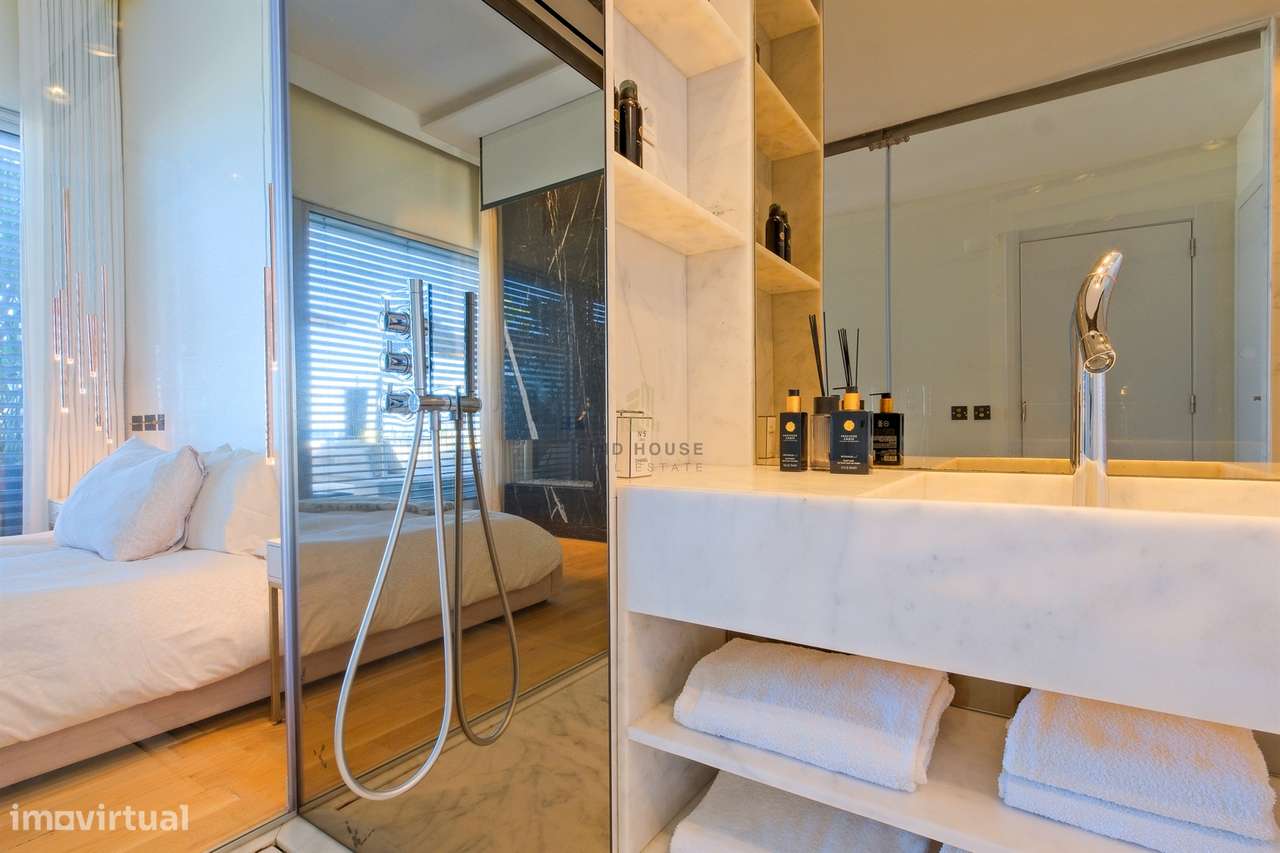 Penthouse T3 com terraço e 3 lugares de garagem na Alameda dos Oceanos-23