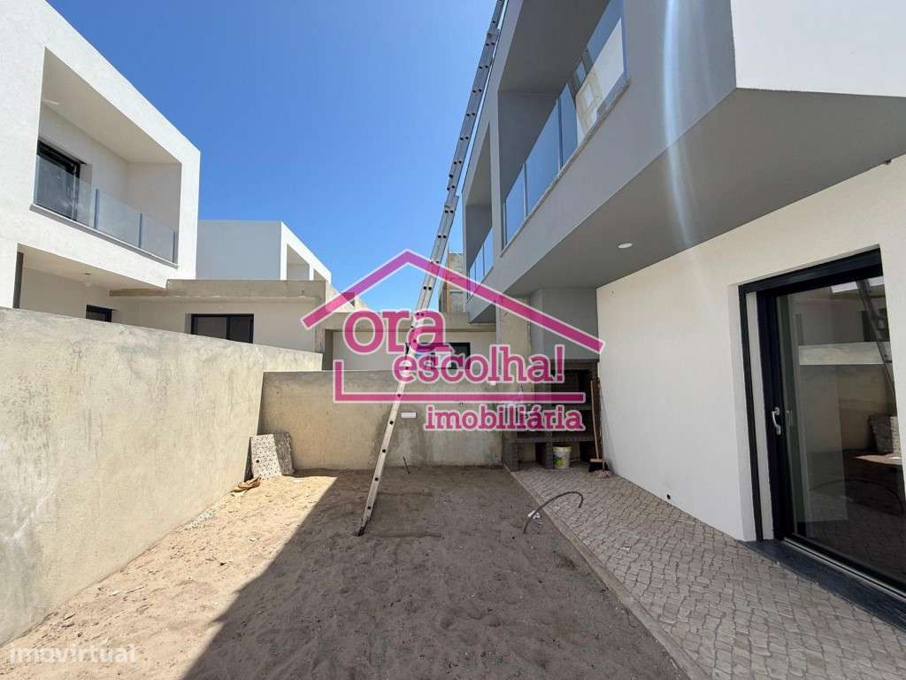 Moradia geminada Nova T3 no Pinhal General - Fernão Ferro! - Grande imagem: 4/12