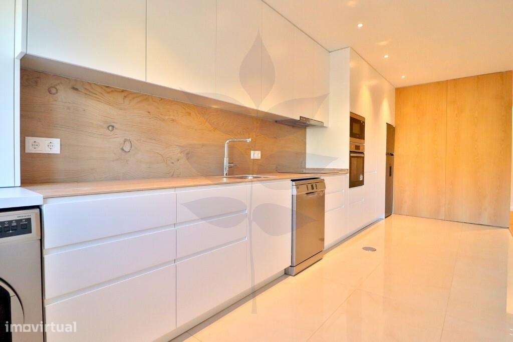 Venda apartamento T2 totalmente renovado em Maximinos-23