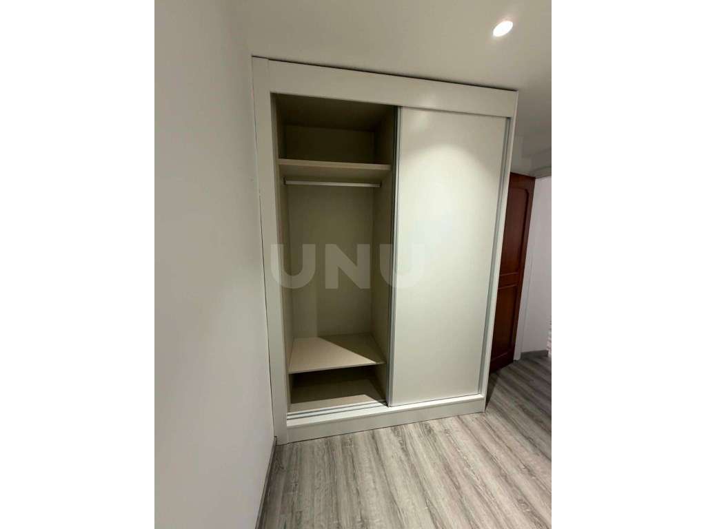 T1 Renovado para venda em Sé, Braga-5