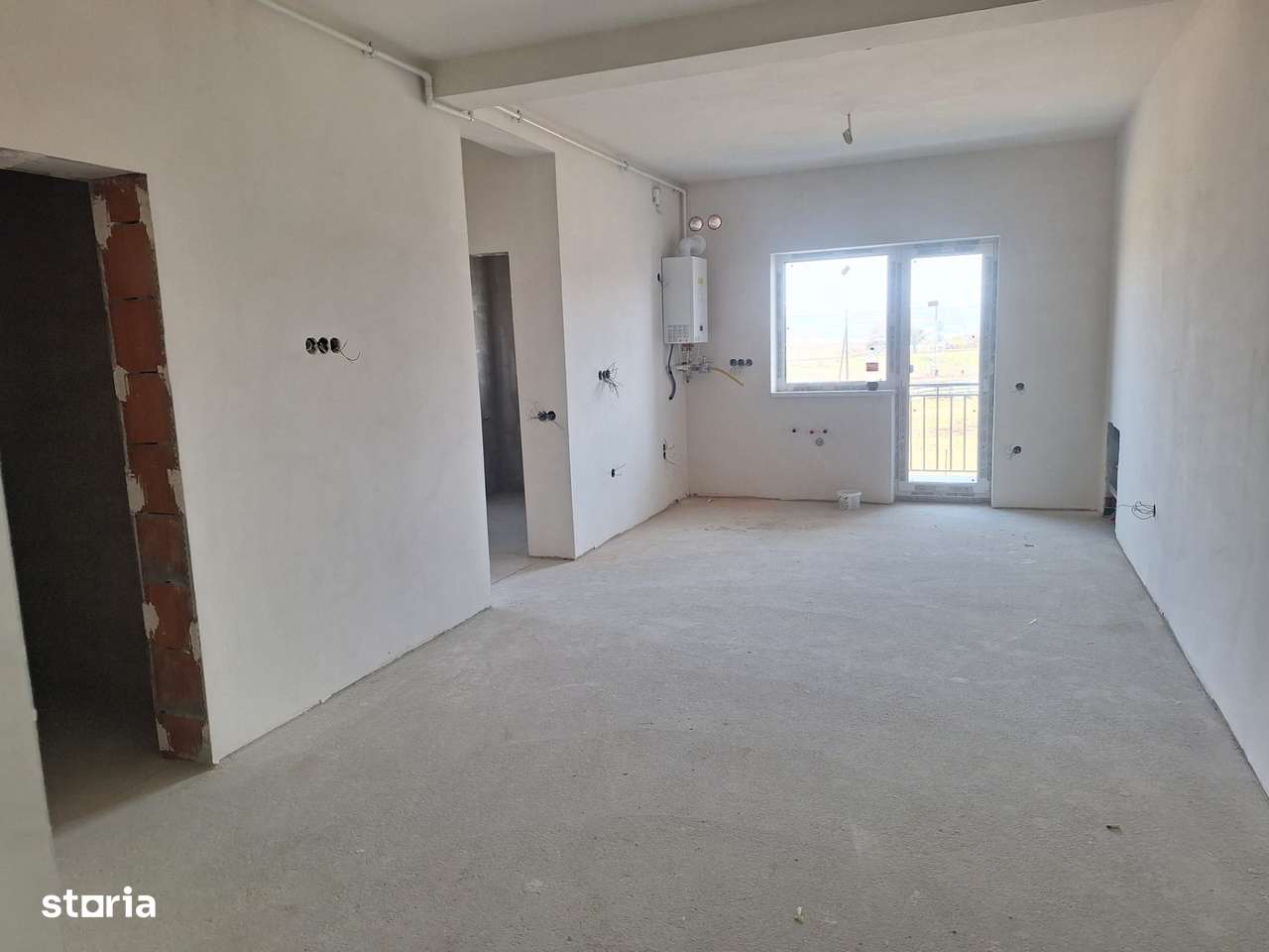 De vanzare apartament 2 camere si POD in Selimbar-1