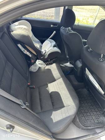 Honda Accord 2.0 Comfort - 11