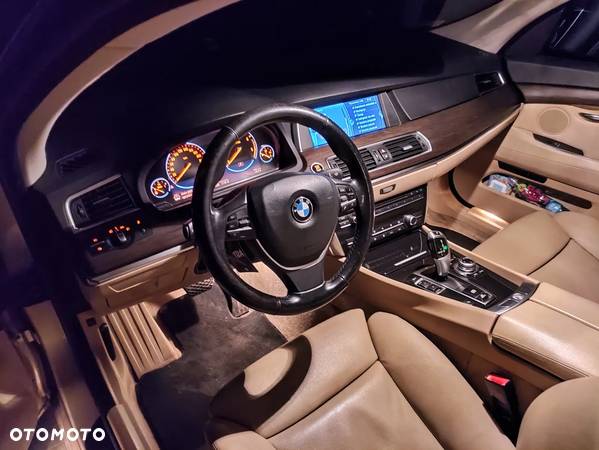 BMW 5GT 530d - 16