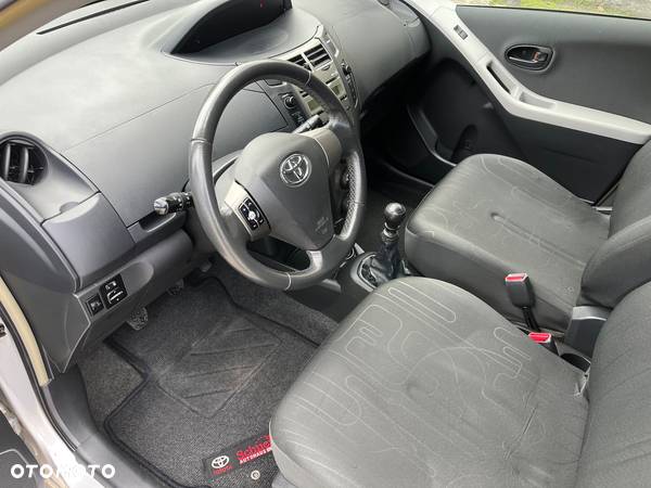 Toyota Yaris 1.33 2010 - 15