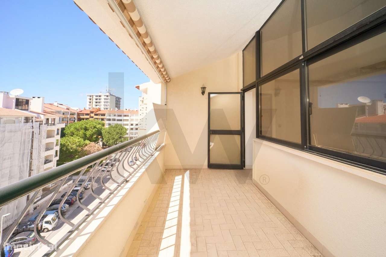 Penthouse Duplex T5 com Vista Desafogada e Excelente Potencial na Quin-6