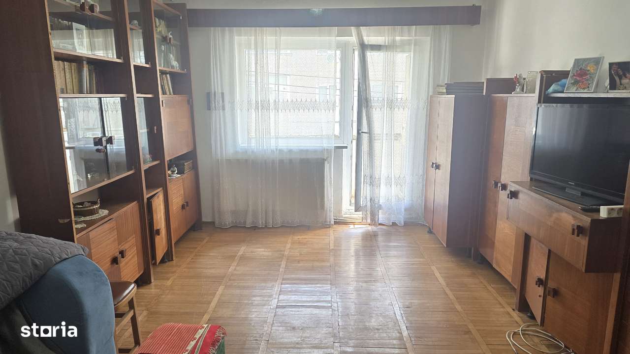 Vand apartament 2 camere dec. in Deva, Zamfirescu, 2 balcoane, etaj 1,-0