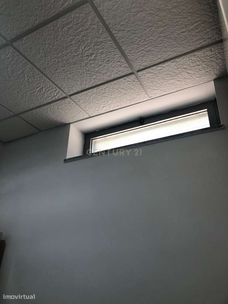 Excelente loja em Corroios - Grande imagem: 5/7