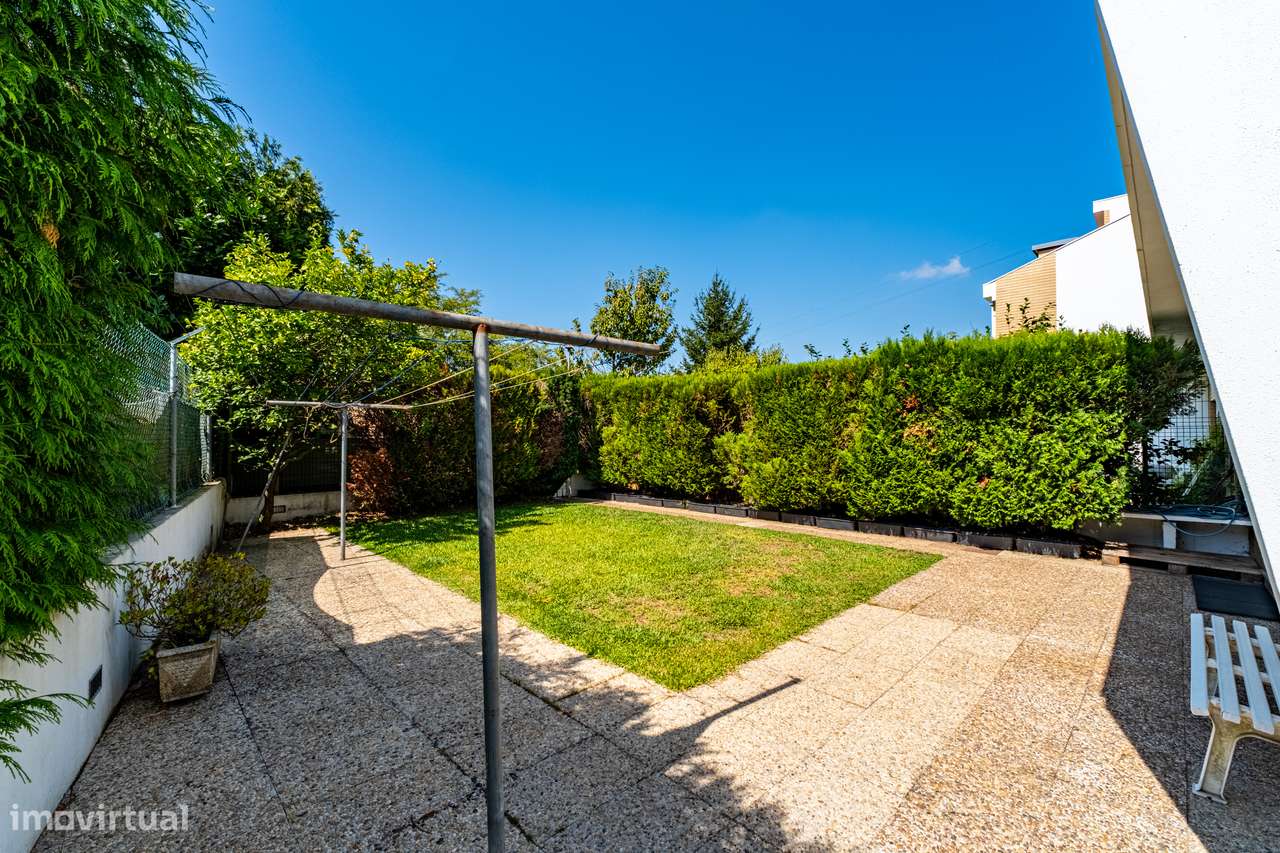 Magnifica Moradia T4 - Aldeamento privado com duas piscinas na Maia-11