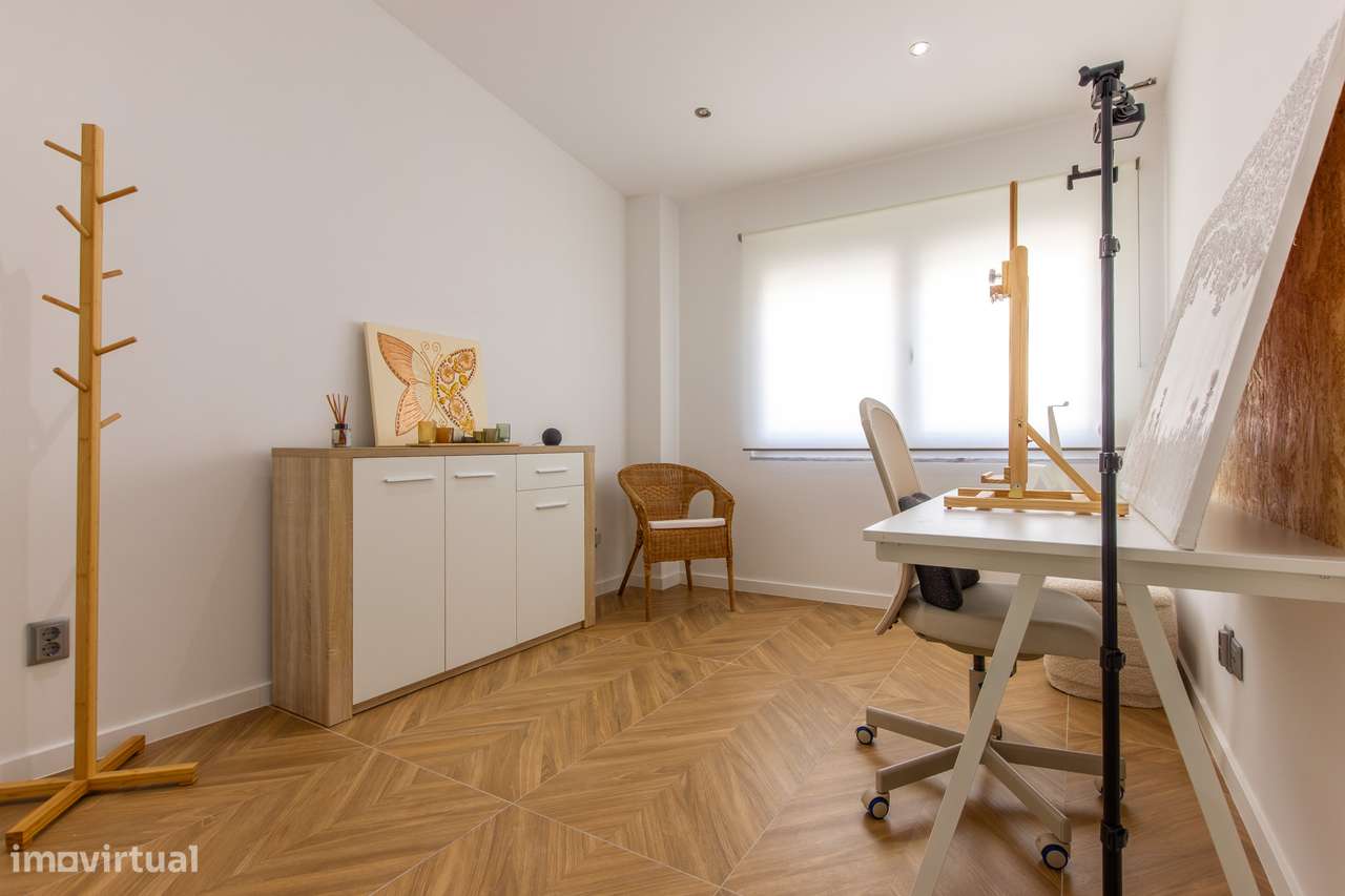 Moradia T2 Renovada com logradouro em Montijo-13