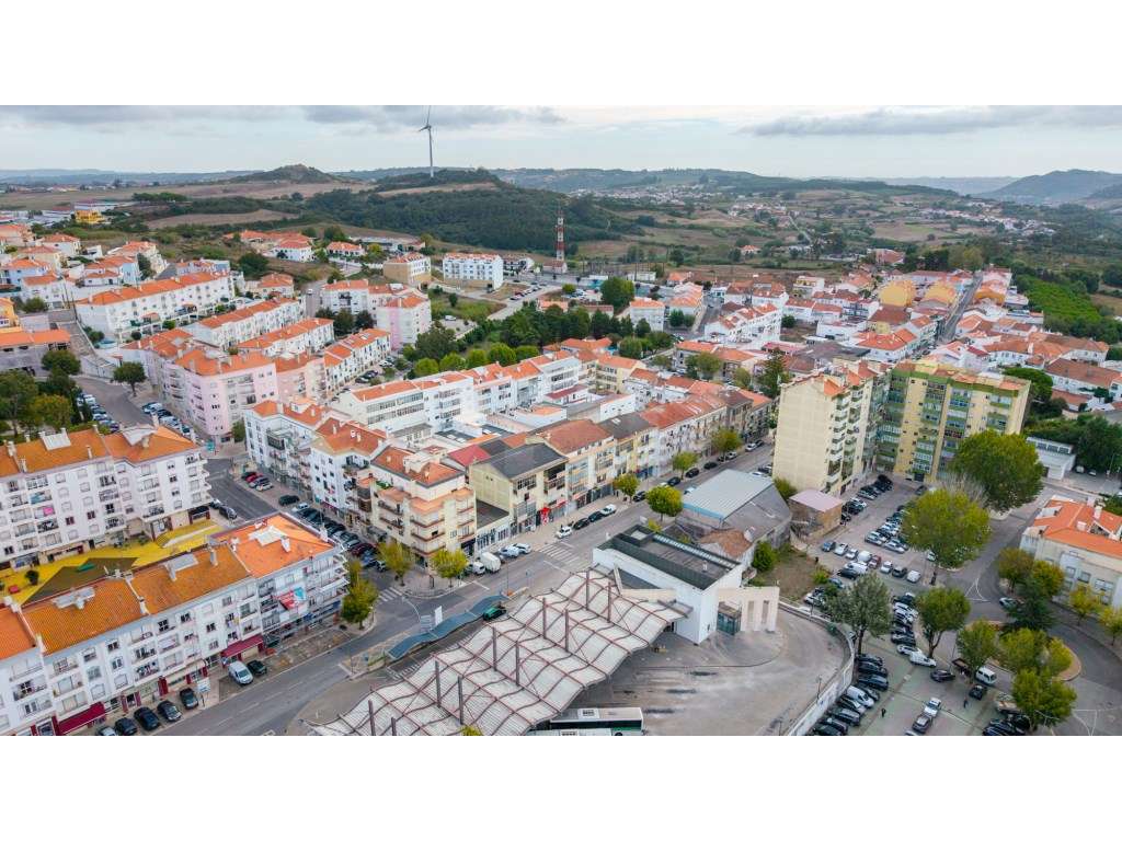 Apartamento T3 remodelado para venda no Sobral de Monte Agraço-29
