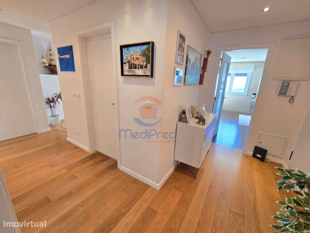 Apartamento T4 c/ 1 Parqueamento | Jardim da Amoreira, Ramada - Grande imagem: 5/37