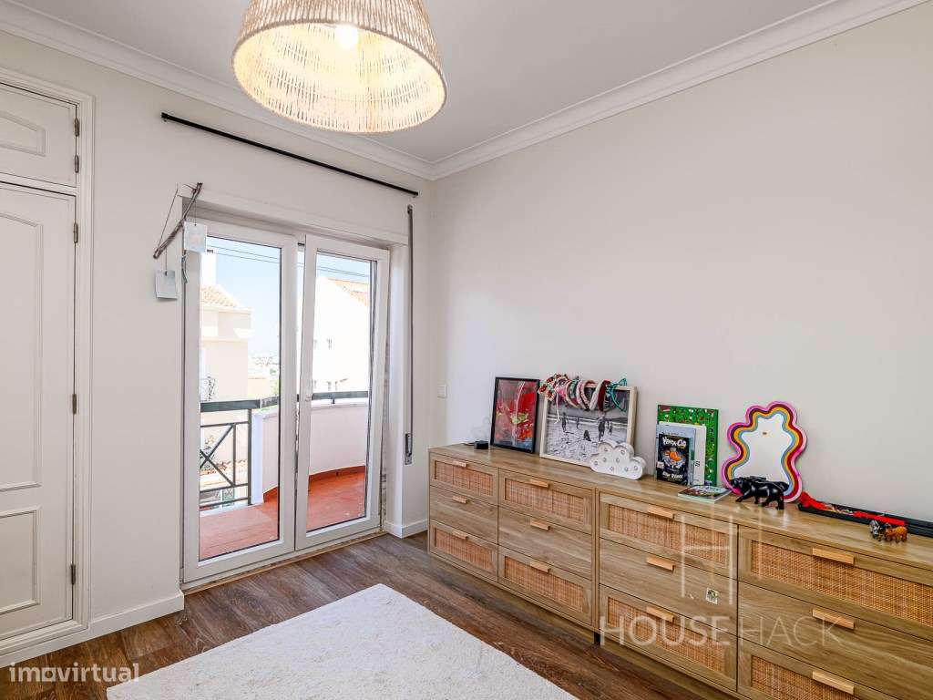 T2+2 Duplex Renovado com parqueamento e arrecadação-19