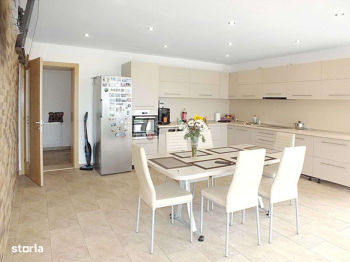 Detine Teren 1000 mp - Imagine principală: 2/20