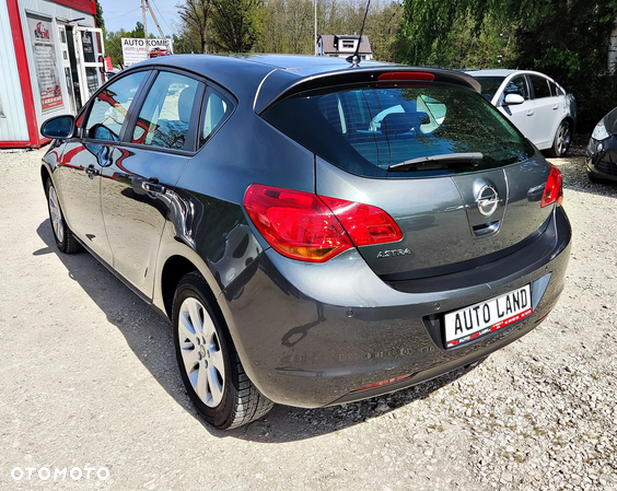 Opel Astra IV 1.6 Essentia - 3