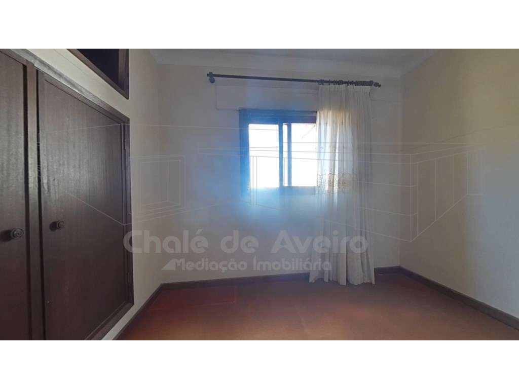 Quinta com 5.000 m2 e casa habitação T5 em Águeda-10