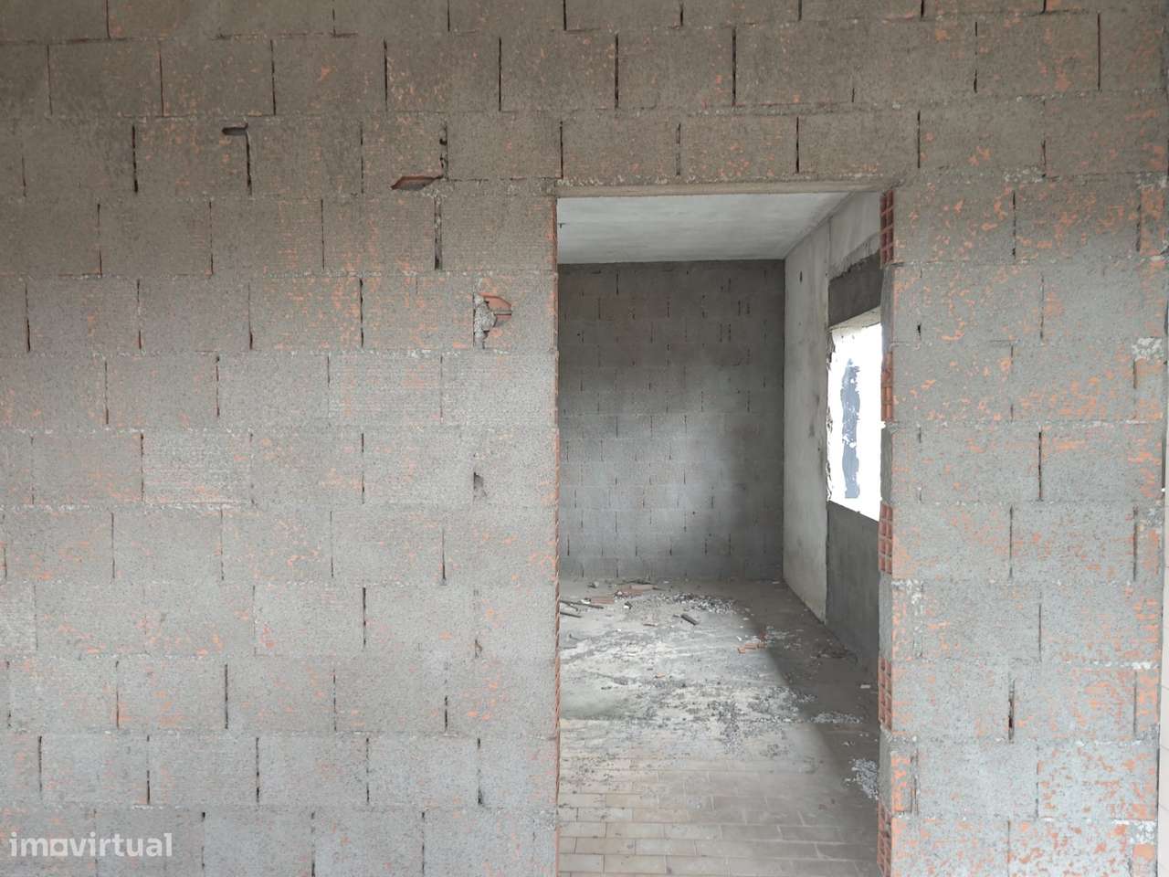 Edifício Inacabado com Enorme Potencial de Rentabilização-51