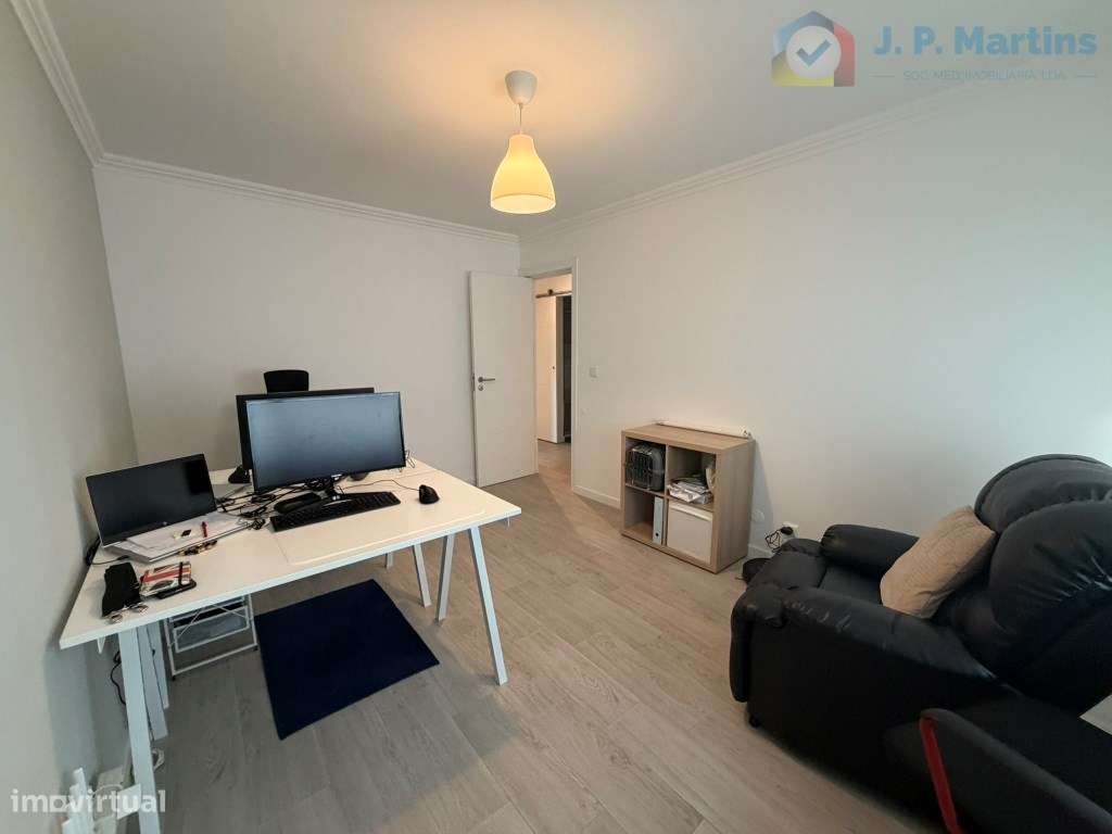 Apartamento T3 renovado nos Fidalguinhos - Lavradio, Barreiro-24