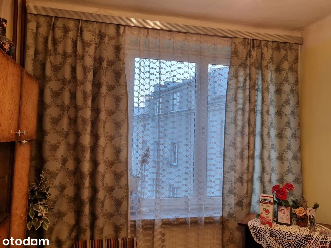 Dwupokojowe w super lokalizacji w kamienicy (do remontu)-3