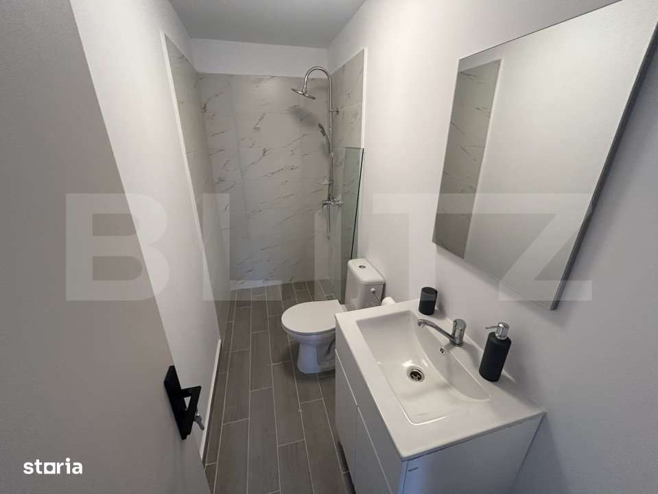 Casa de vanzare cu 7 camere, 260 mp, zona Aquapark Nymphaea - Imagine principală: 5/15