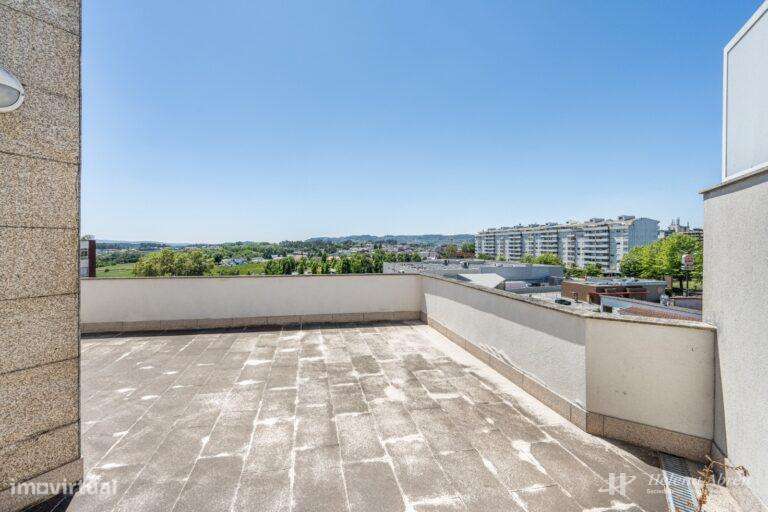 Apartamento T4 Recuado Centro de Felgueiras-6