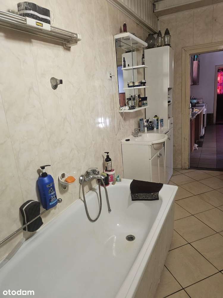 Budynek w widocznej lokalizacji. Potencjał komercyjny.-4