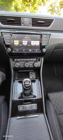 Skoda Superb 2.0 TDI 4x4 L&K DSG - 19