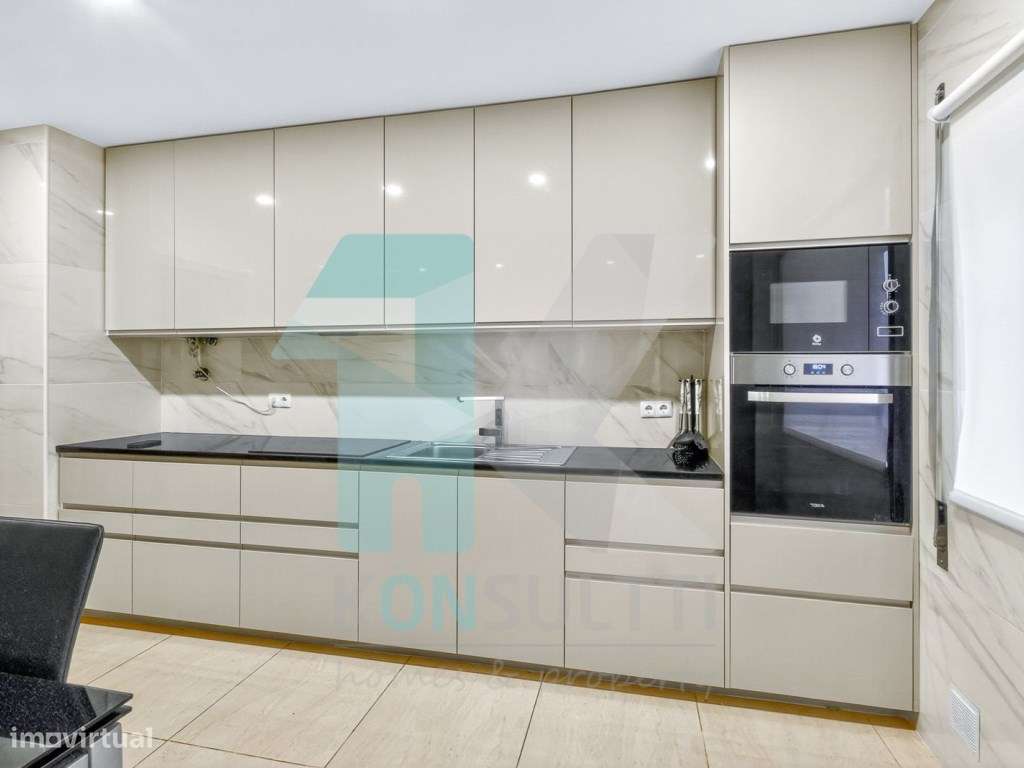 Apartamento T3 com varanda junto à Marina - Lagos-3