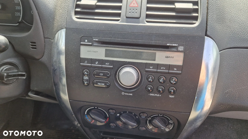 SUZUKI SX4 RADIO CD MP3 - 1