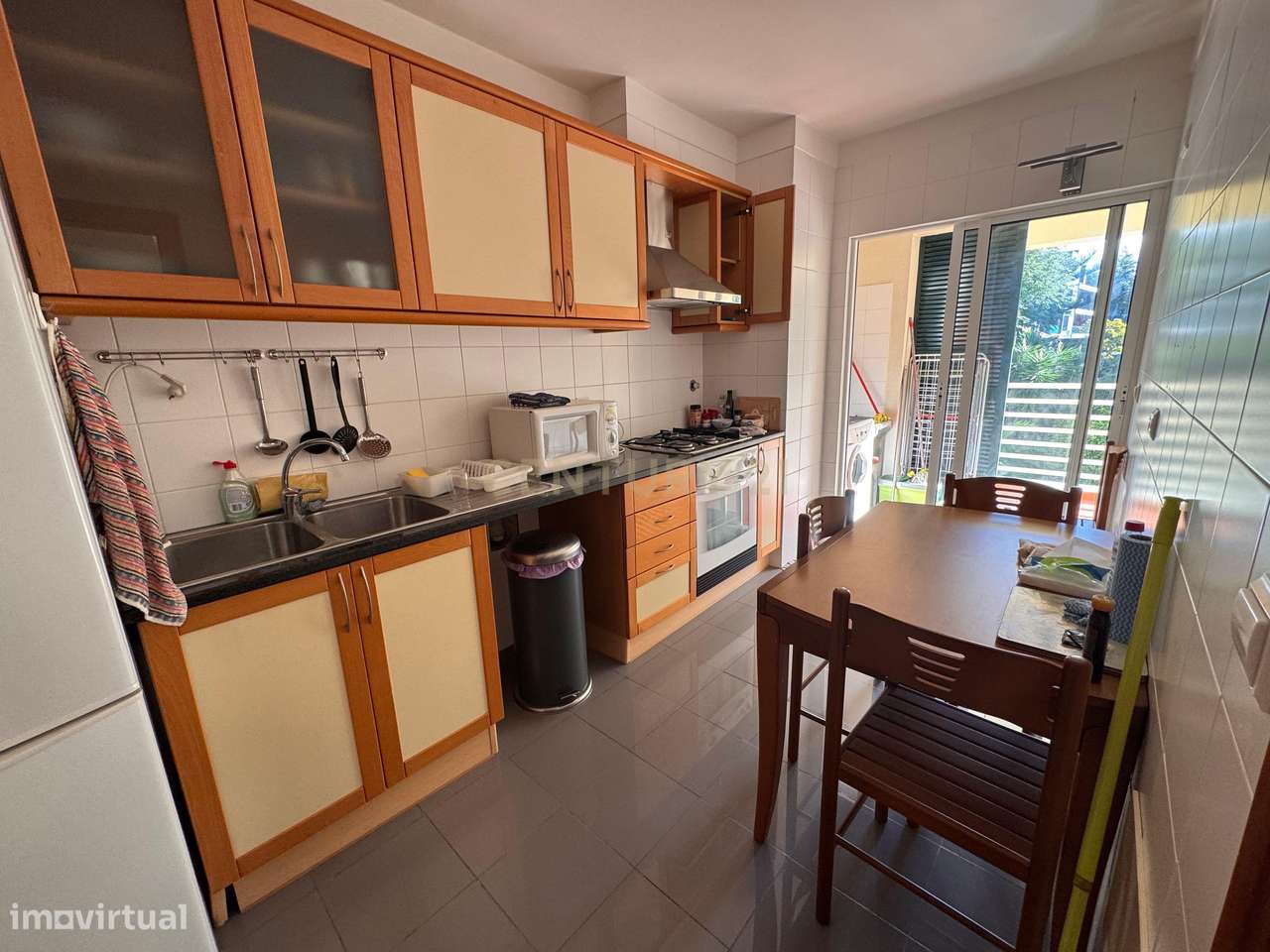 Moderno Apartamento T2 com Ampla Varanda - Lido, Funchal - Grande imagem: 4/12