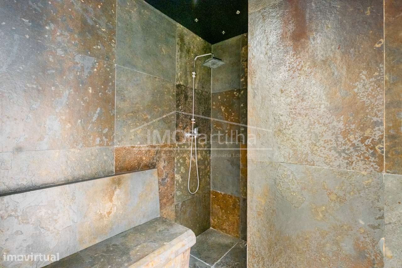 T2 c/ Projeto Aprovado em Condomínio de Prestígio com Piscina – Parede-17