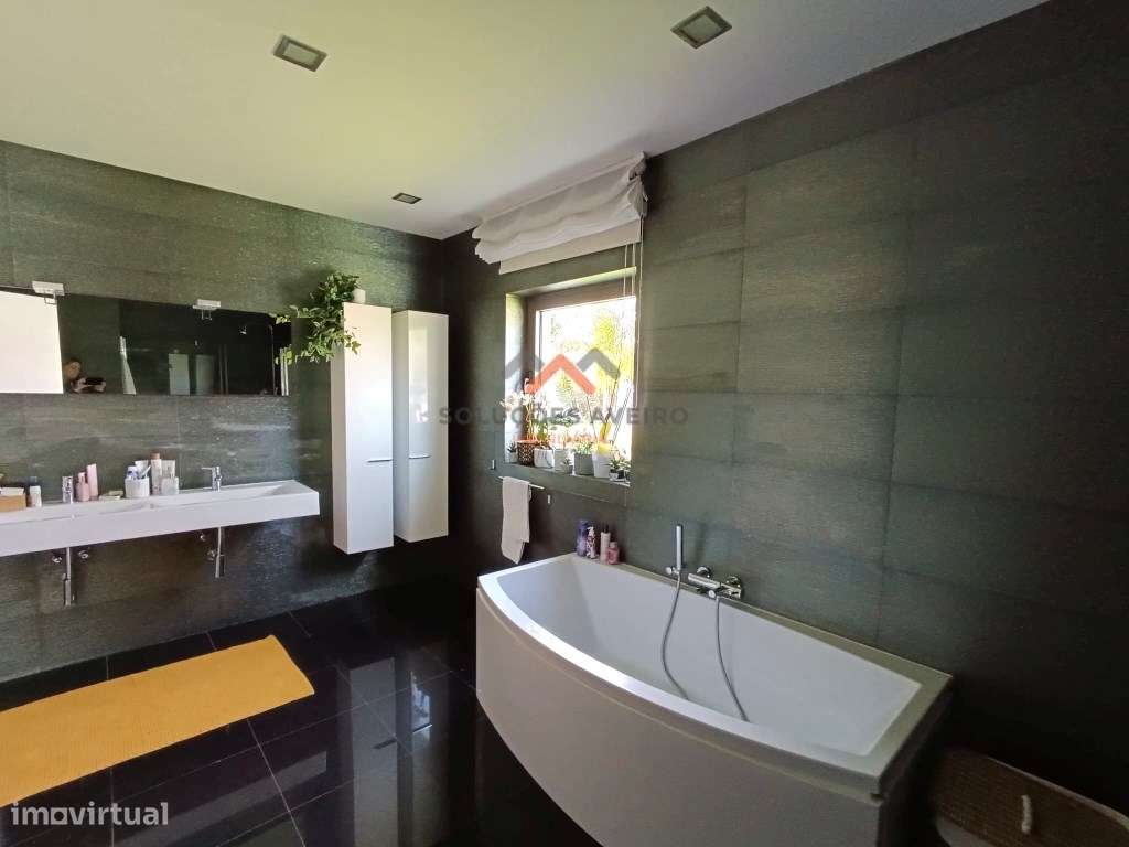 Moradia Contemporânea de Luxo com jardins tropicais e Design Exclus...-38