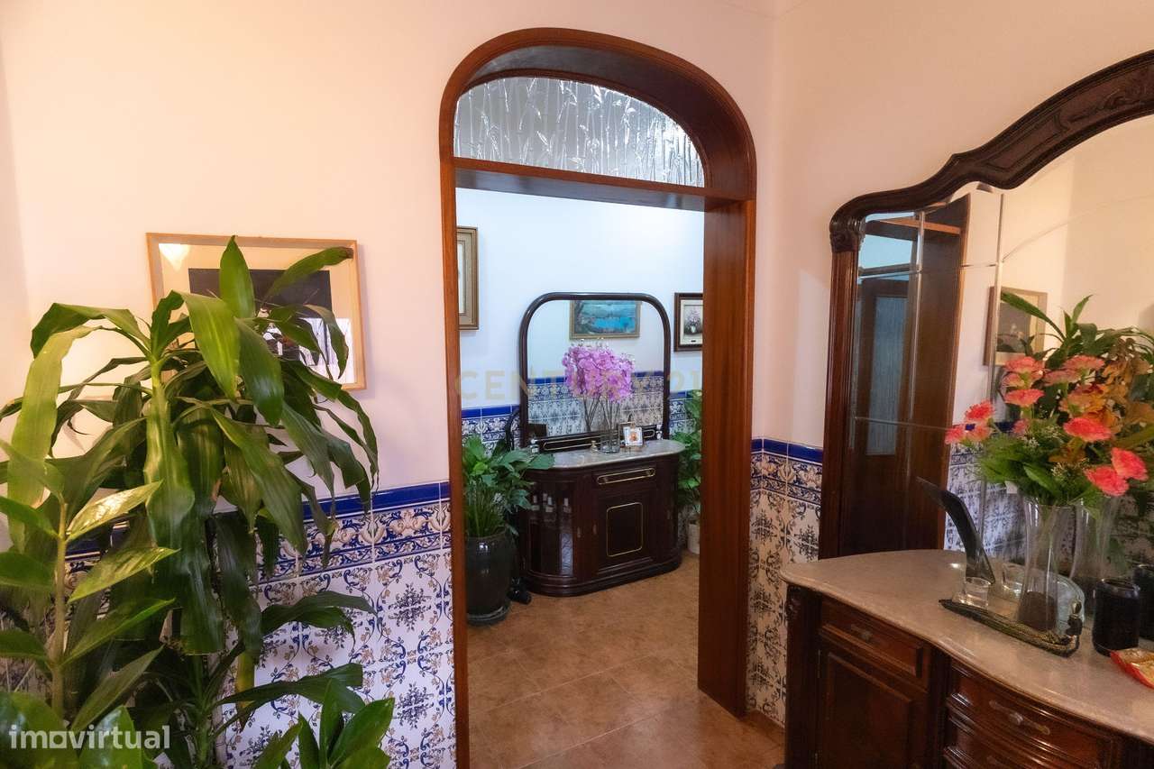 Moradia T3 com quintal, garagem e anexos no centro de Ervidel-6