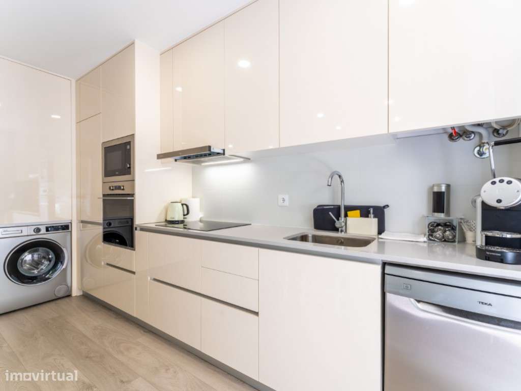 Vende-se T3 na Nazaré - Grande imagem: 3/46