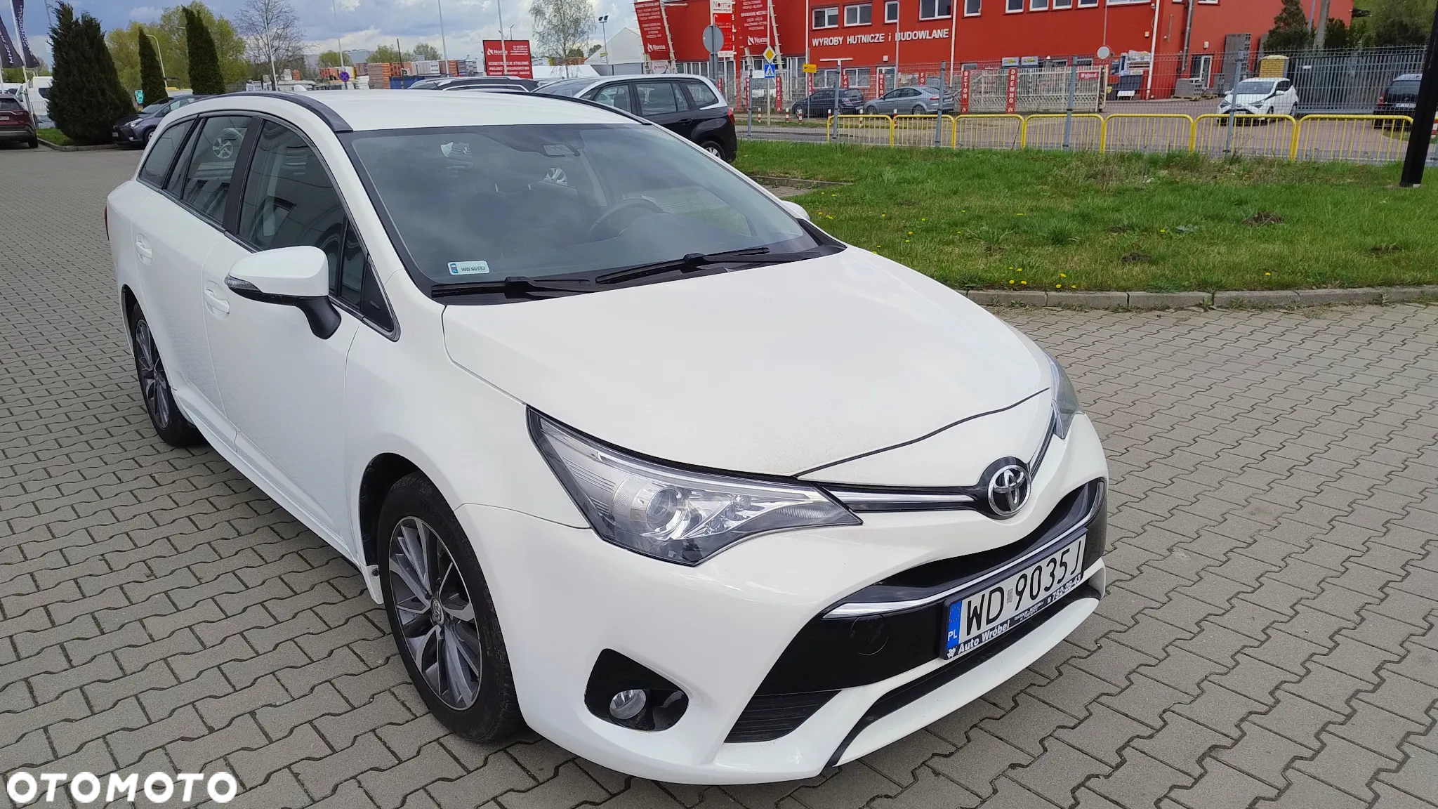 Toyota Avensis 2.0 D-4D Premium - 2