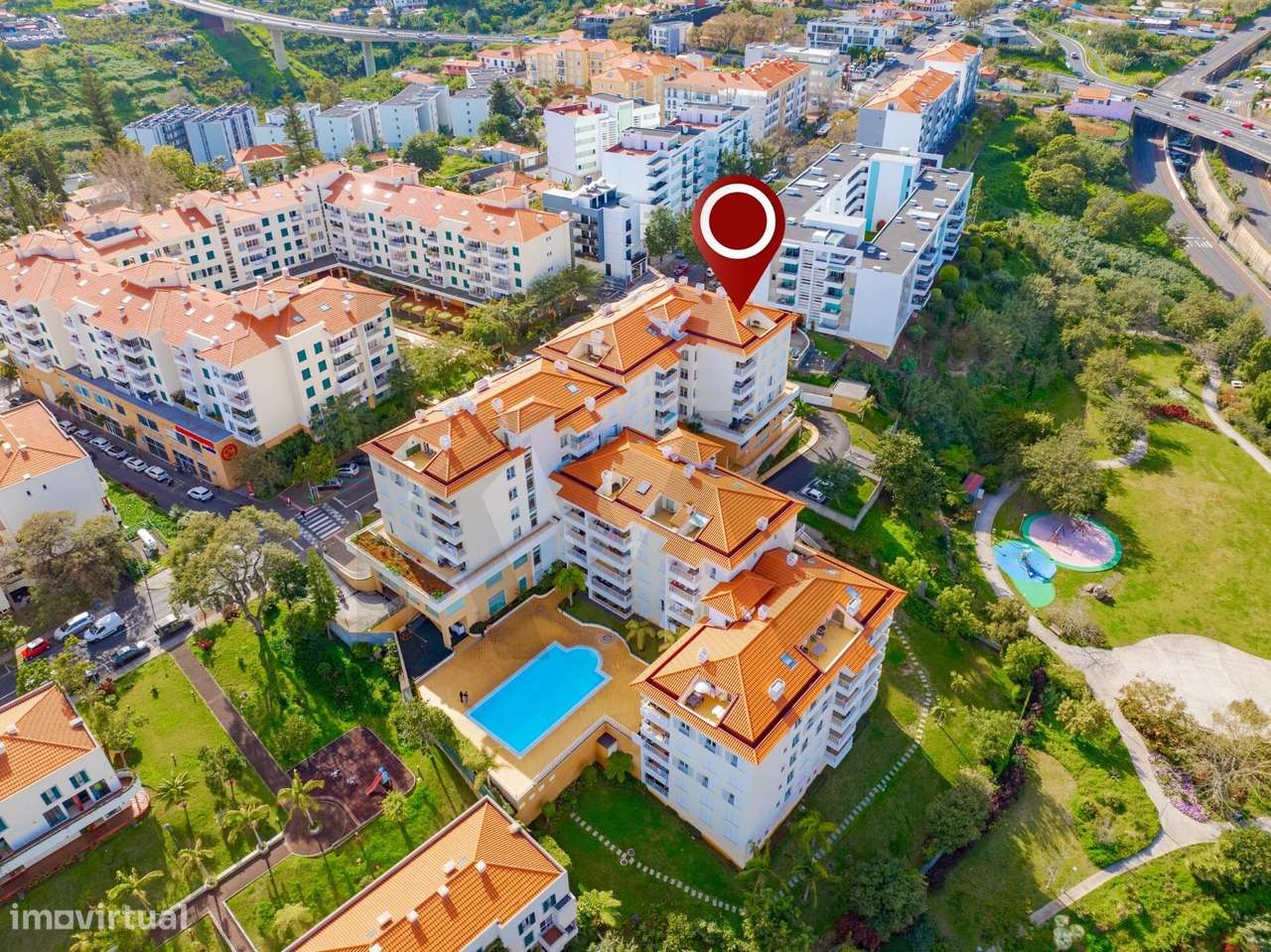 T3 Exclusivo com varanda de 50 m2 na Avenida da Madalena - Grande imagem: 4/32